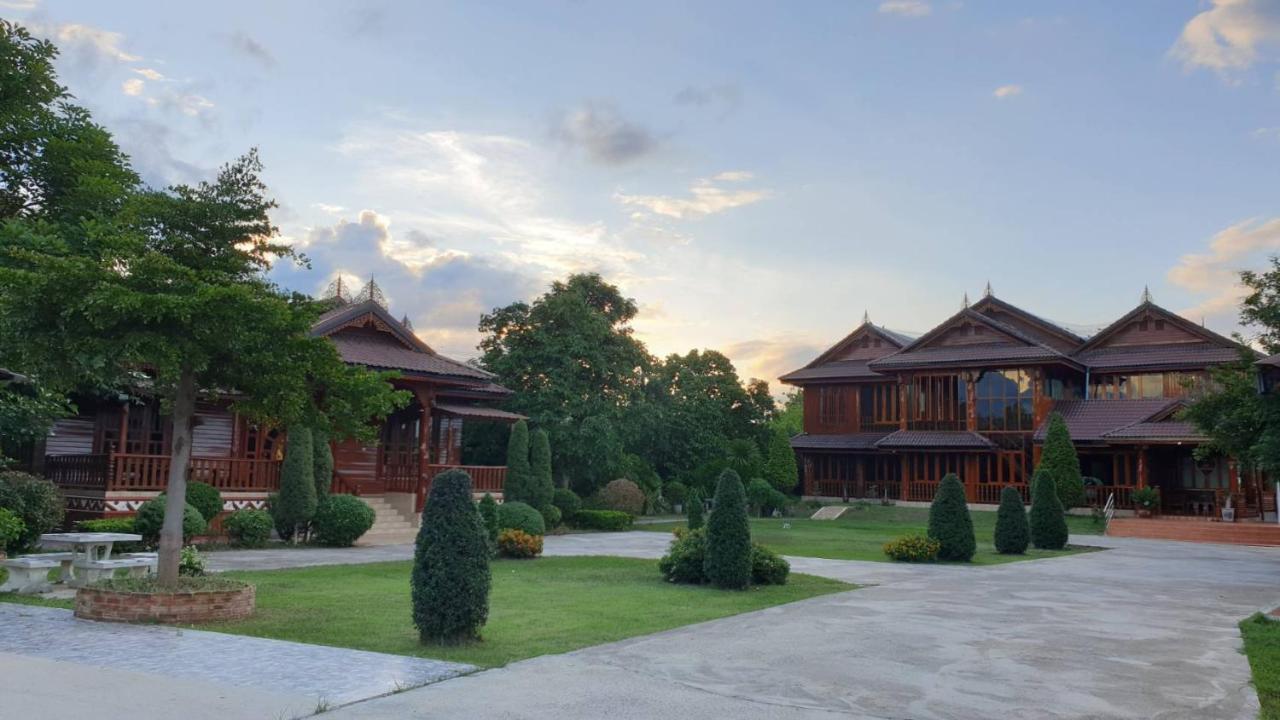 Baan Maneekan Sukhothai Ngoại thất bức ảnh